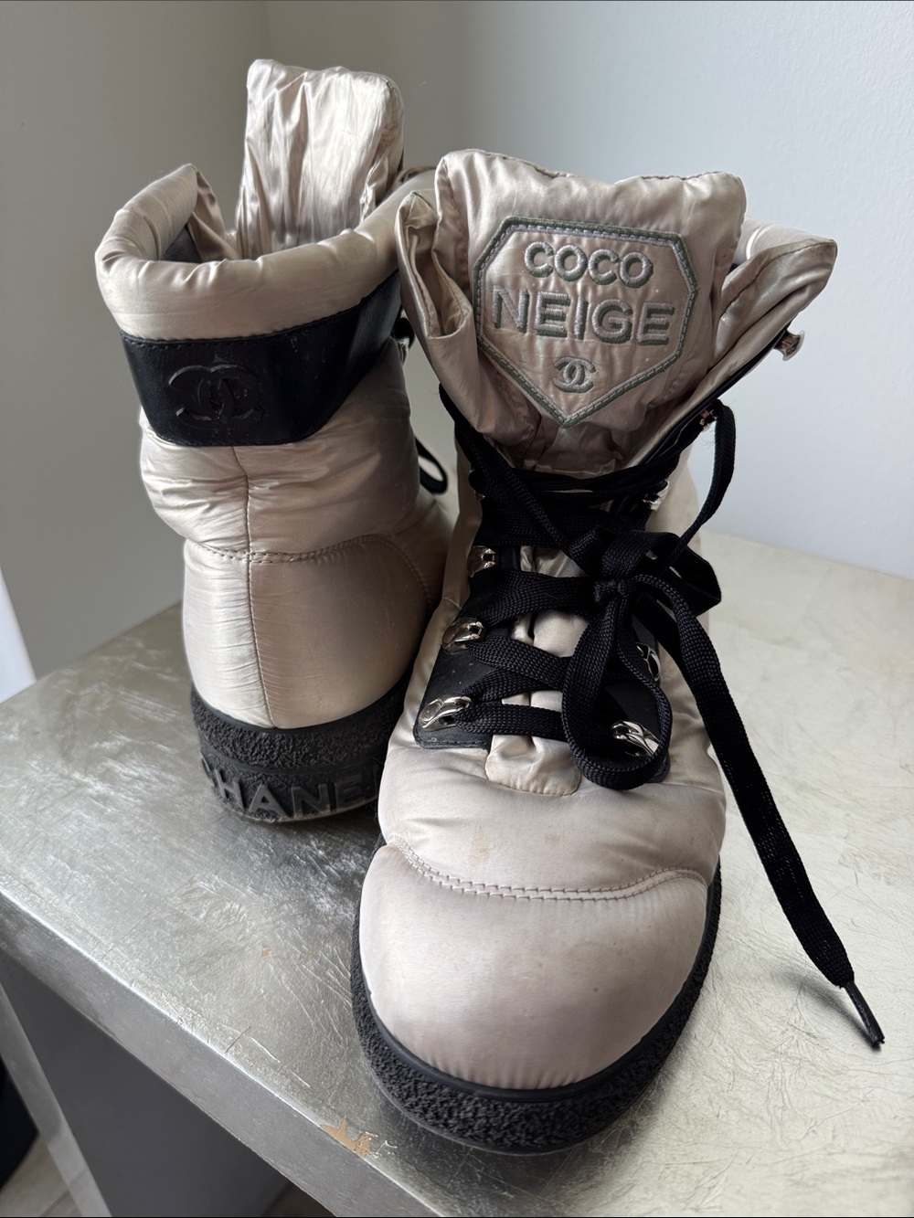 CHANEL Kids Coco Neige Pearl Metallic Snow Boots
